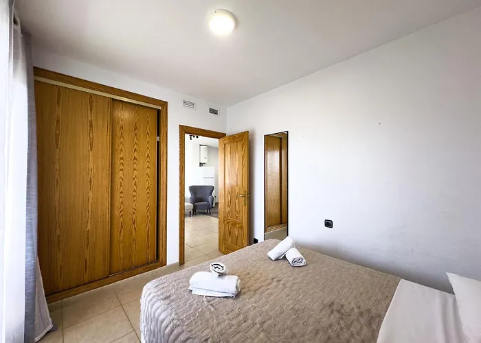Beachfront Primera Linea 1-11 *
