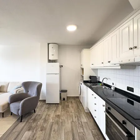 Beachfront Primera Linea 1-11