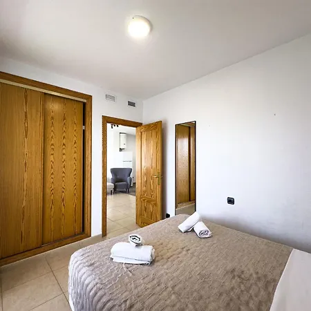 Beachfront Primera Linea 1-11 *