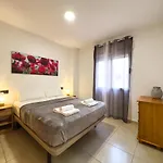 Beachfront Primera Linea 1-11 *