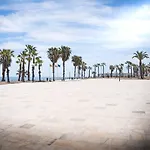 Beachfront Primera Linea 1-11 شقة *